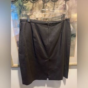 Armani Collezioni black skirt size 10 👍🔥🔥🔥